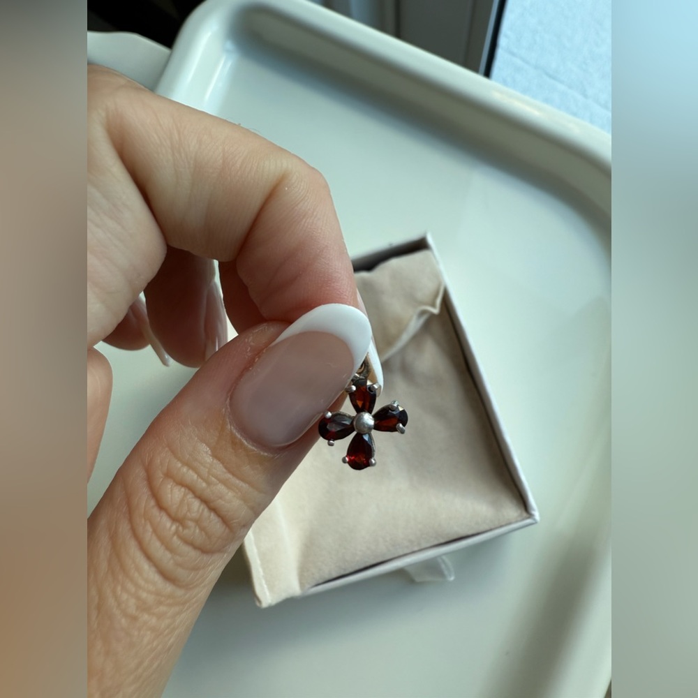 Italian Vintage red/burgundy/bordeau flower shape gem Silver 925 Pendant